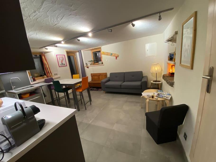 Dans Hameau, Pres Des Pistes Logement De Plein Pied Au Calme Taninges Eksteriør billede